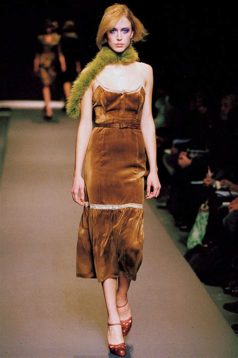 Fall Winter 2004 Fashion Show .